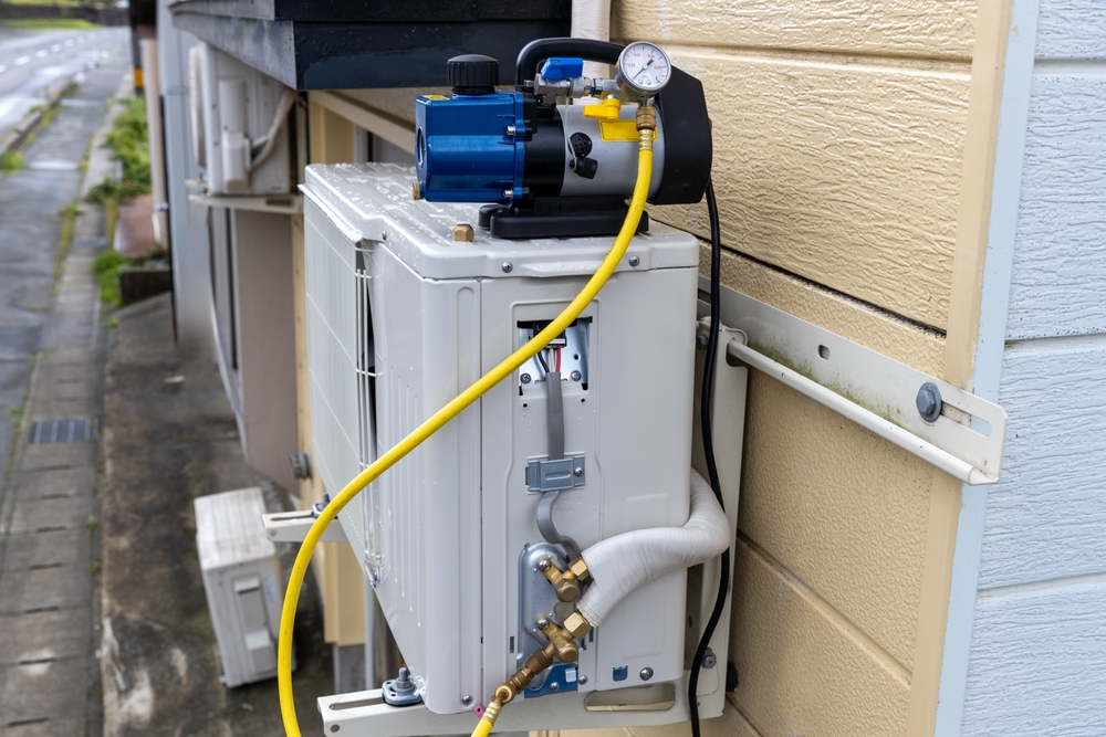 Refrigerant Reclaim & Disposal